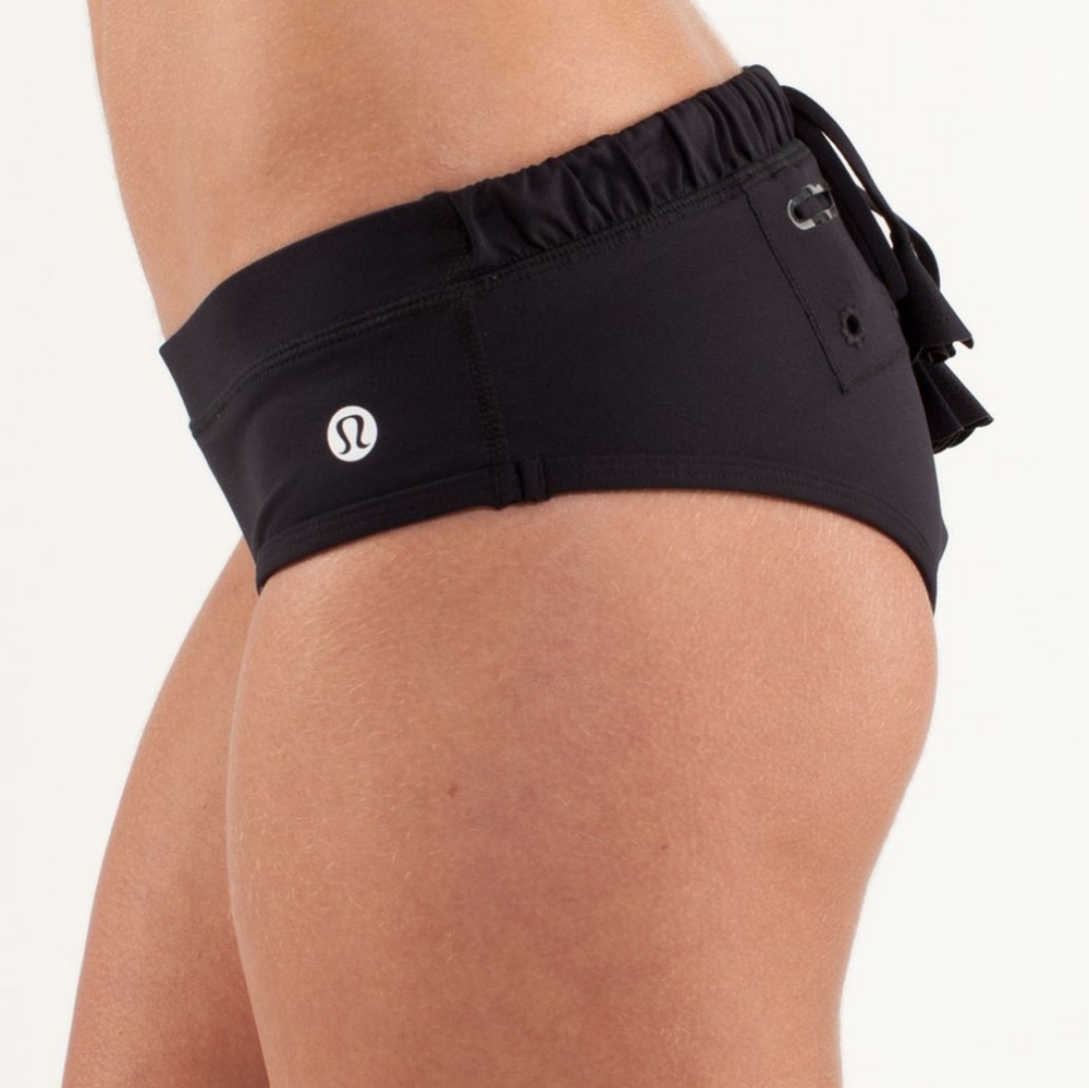 Lululemon Wave Ride Boyshort